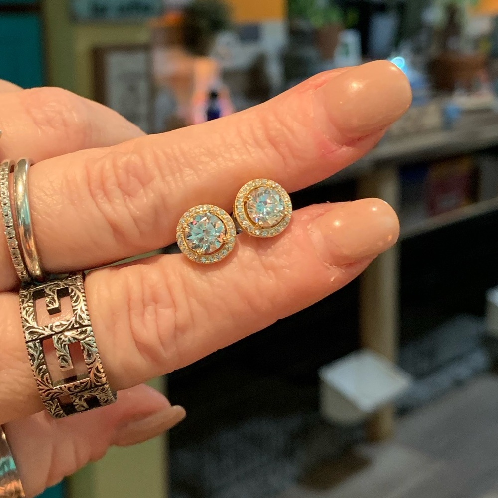 #168 Over 2ctw Moissanite halo earrings (gold) - Picture 4 of 6